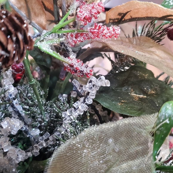 Christmas Tree, Handmade, Christmas Floral! - Picture 6 of 8